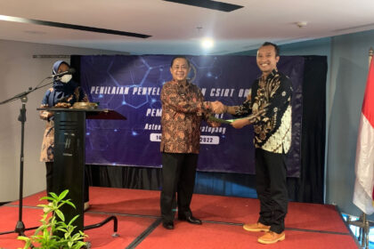 Kemendikbudristek Raih Penghargaan Atas Capaian Tingkat Maturitas Penanganan Insiden Keamanan Siber