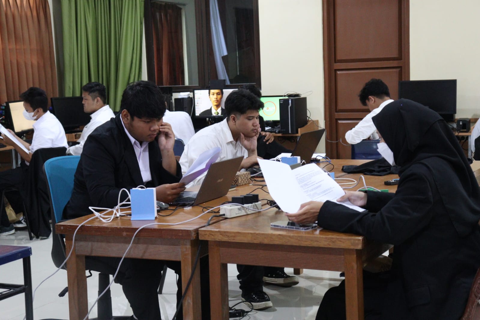 WhatsApp Image 2023 02 24 at 13.45.45 Siswa Kelas 12 Ikuti Uji Kompetensi, Siap Terjun Ke Industri