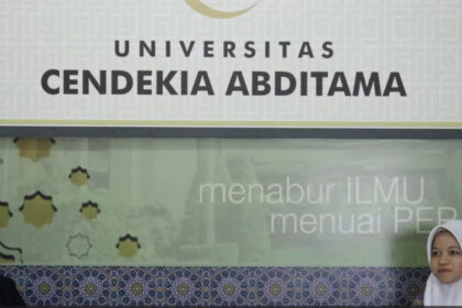 COVER VIDEO REKTOR UCA UCA CETAK LULUSAN UNGGUL CAKAP TEKNOLOGI