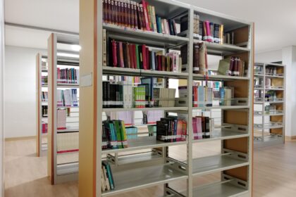 WhatsApp Image 2023 08 20 at 14.51.46 Berburu Buku di Perpus Isvil Nan Cozy
