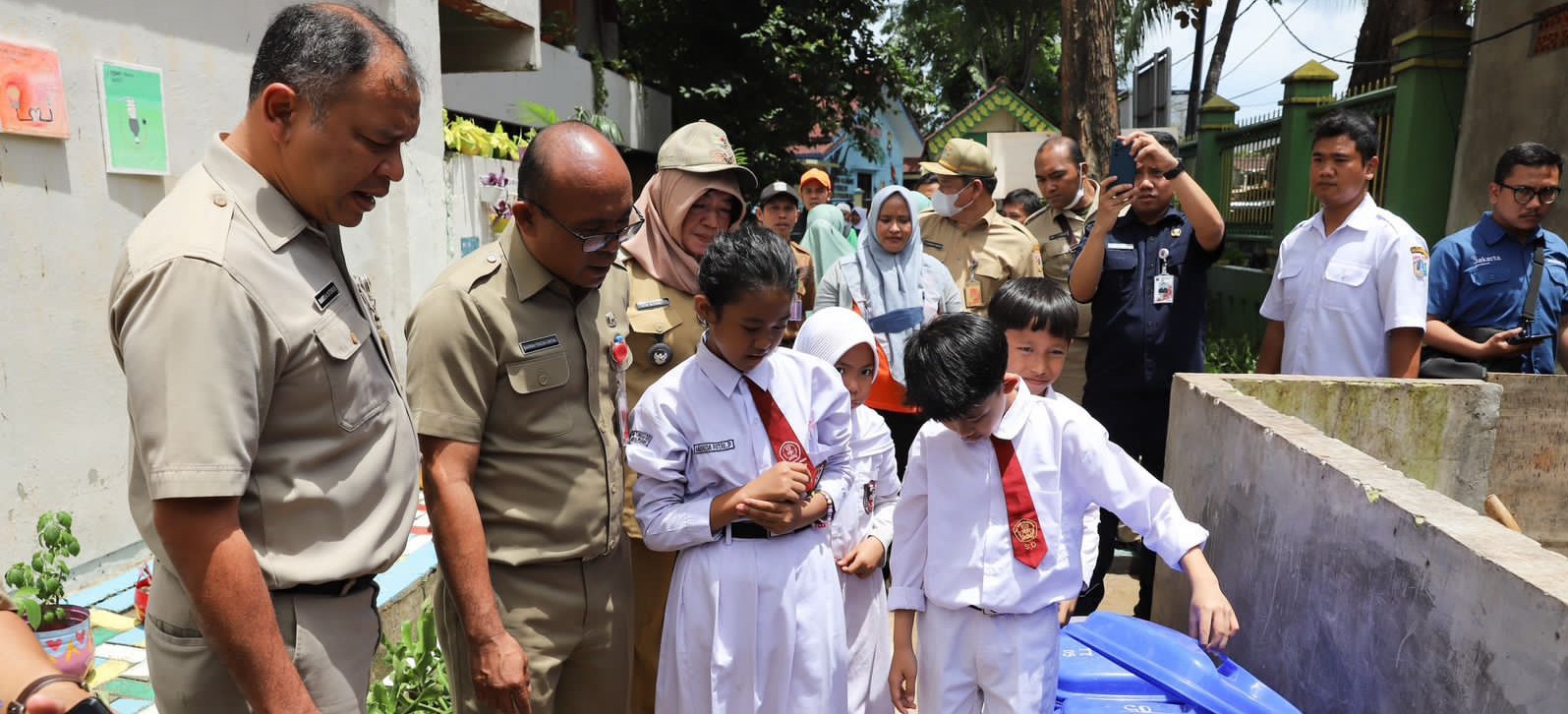 WhatsApp Image 2023 08 22 at 16.07.20 Adiwiyata Picu Sekolah Sadar Lingkungan Bersih