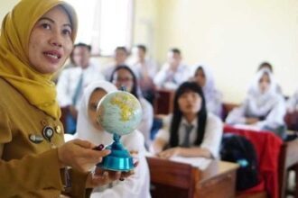WhatsApp Image 2023 11 06 at 11.46.58 187df031 Kemendikbudristek Siapkan Beasiswa Guru